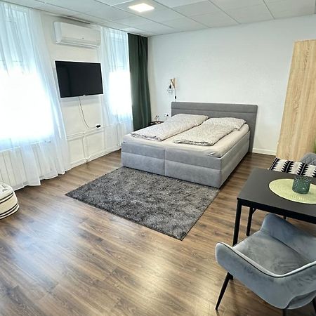 Apartman Vita Lite เตร็นชีน ภายนอก รูปภาพ