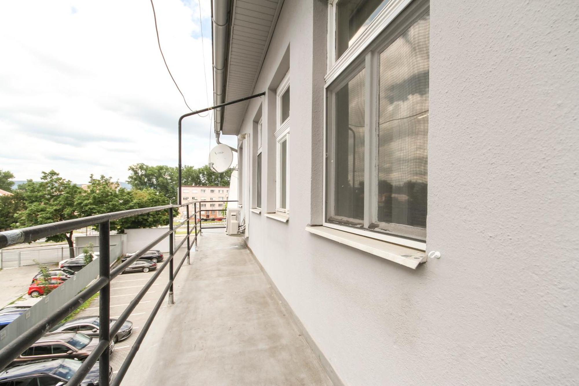 Apartman Vita Lite เตร็นชีน ภายนอก รูปภาพ